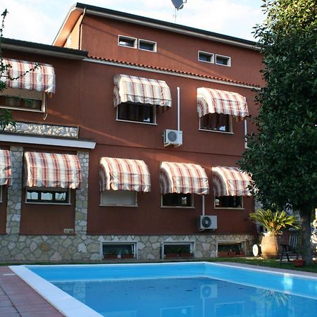 B&B Desenzano 데센자노델가르다 외부 사진