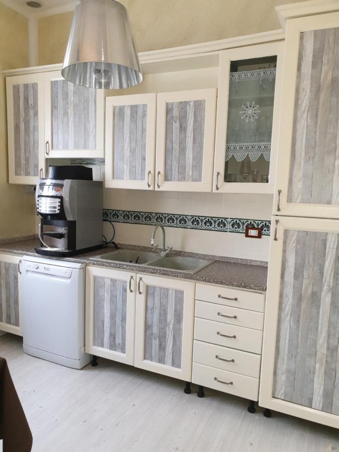 B&B Desenzano 데센자노델가르다 외부 사진